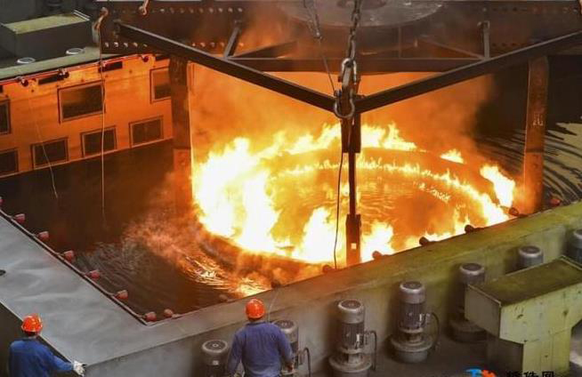 全面了解：锰钢焊接热处理筛网，方孔与圆孔的区别与关联