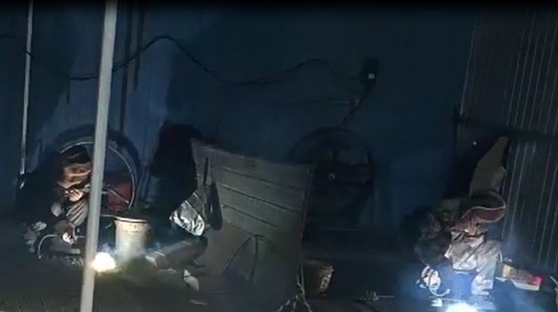 焊接筛网 人工.jpg