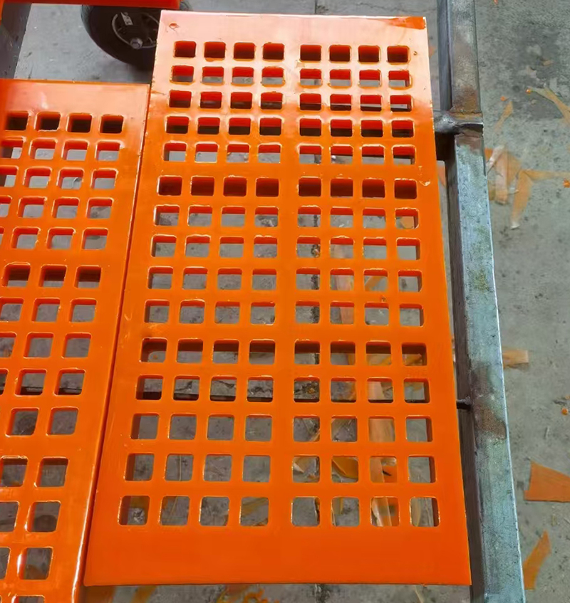 聚胺酯矿筛板1.jpg 聚胺酯矿筛板1.jpg